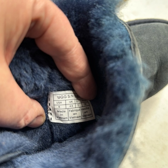 UGG Bailey Bow II Blue Size 6 USED CONDITION - Picture 13 of 14